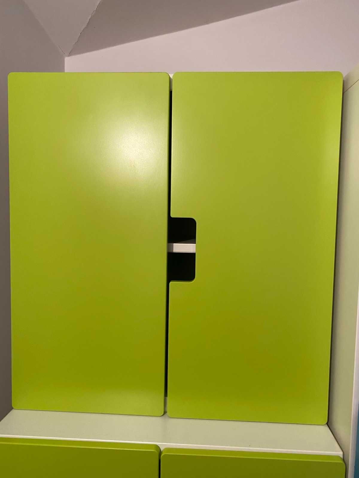 Meble dziecięce IKEA SMÅSTAD – 2 szafy z szufladami i 1 szafka wisząca