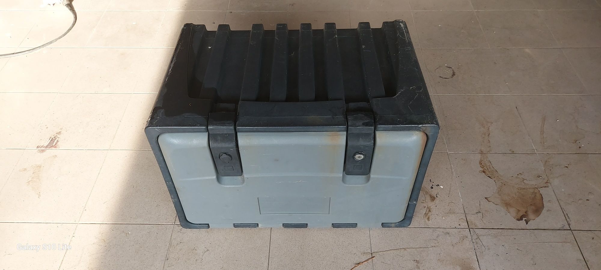 Skrzynia transportowa laweta plandeka tir