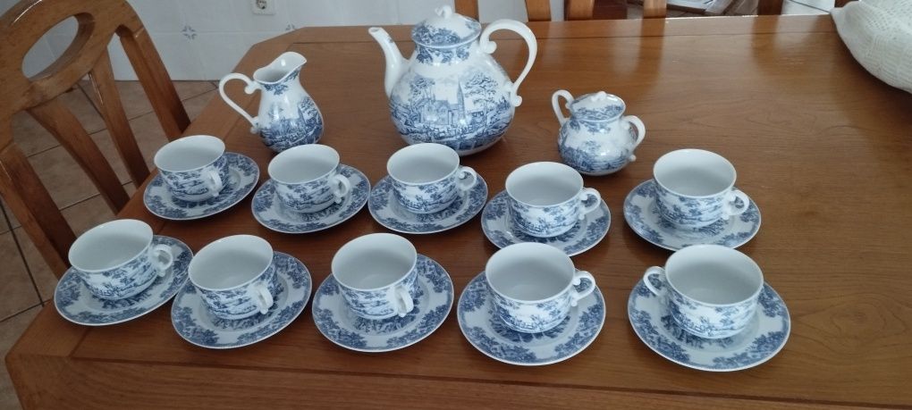 Jogo de chá vintage em porcelana