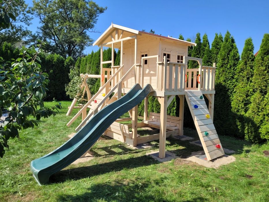 Plac zabaw, huśtawki, place zabaw, domki