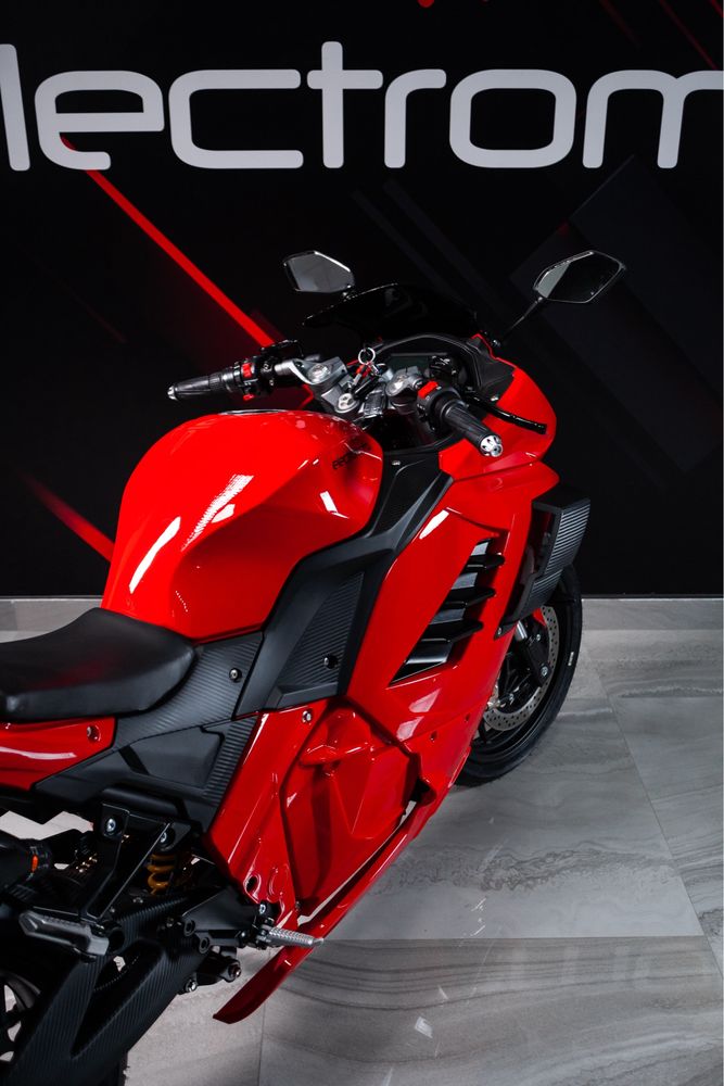 Електромотоцикл Ducati Panigale. 3кВт ланцюг