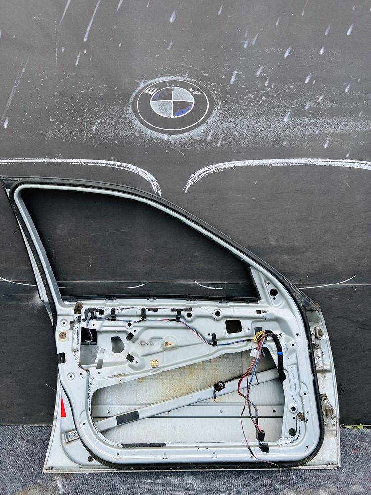 BMW E39 водійська дверка Срібна 354 Тітан Сільбер Серебро Дверь