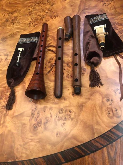 Инструменти сделани из абрикосового дерева для дачи