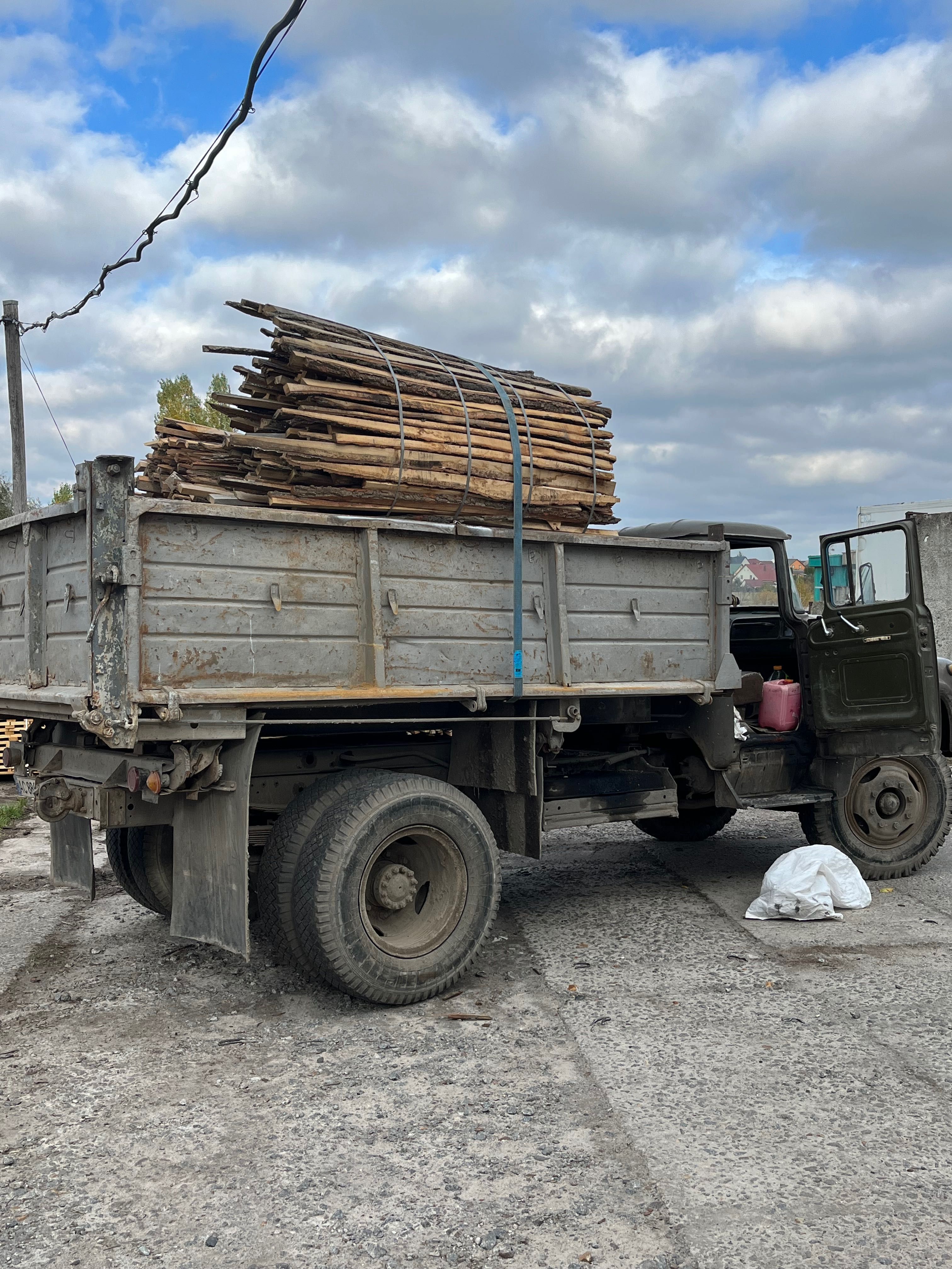 Дрова обрізки твердих порід
