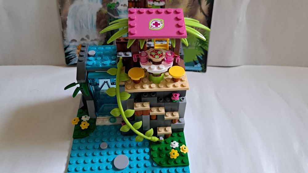 Lego Friends - 41033 - dzikie wodospady - zwierzątka, laleczka