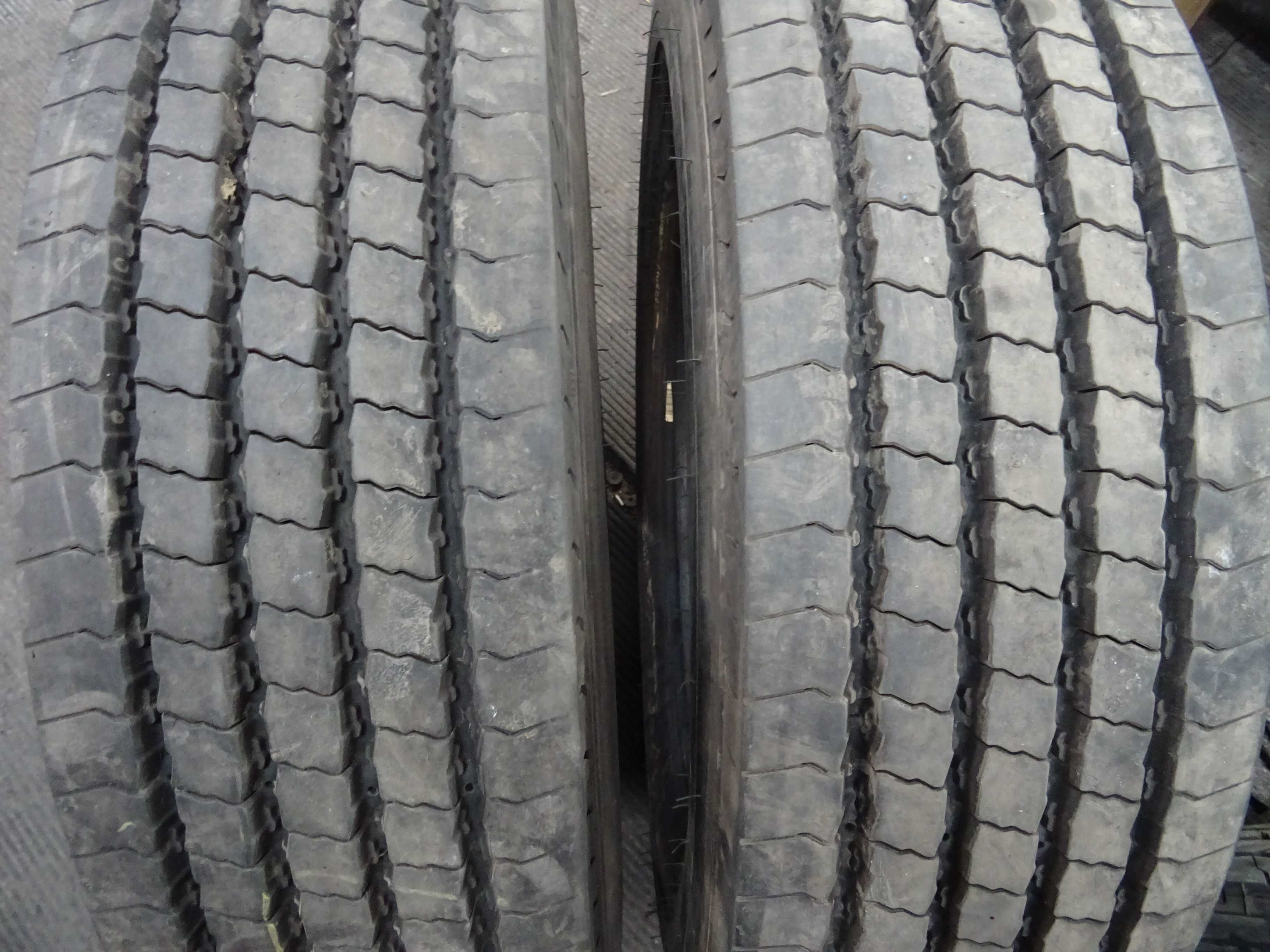 opona 215/75R17.5 Pirelli FR01 TRIATHLON (520 netto)