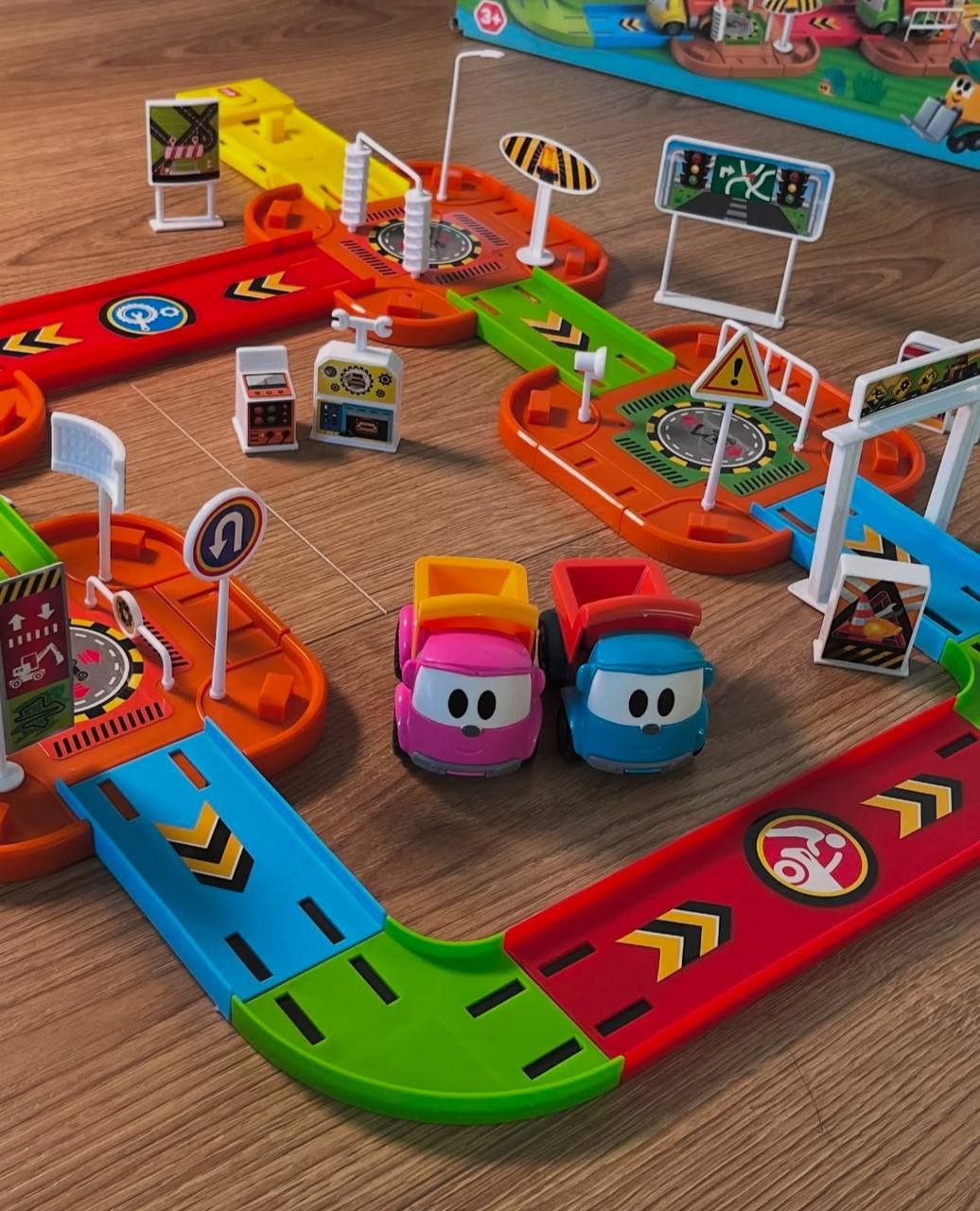 Ігровий набір Star toys Паркінг «Вантажівка Лева та Лея»
