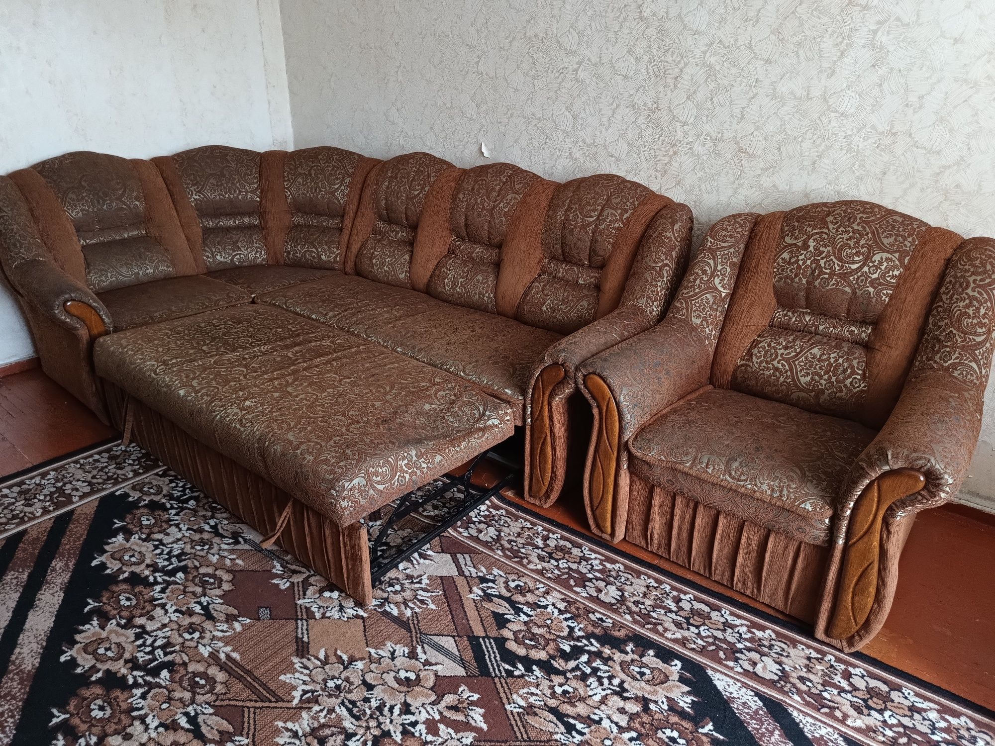 Продам діван угловий