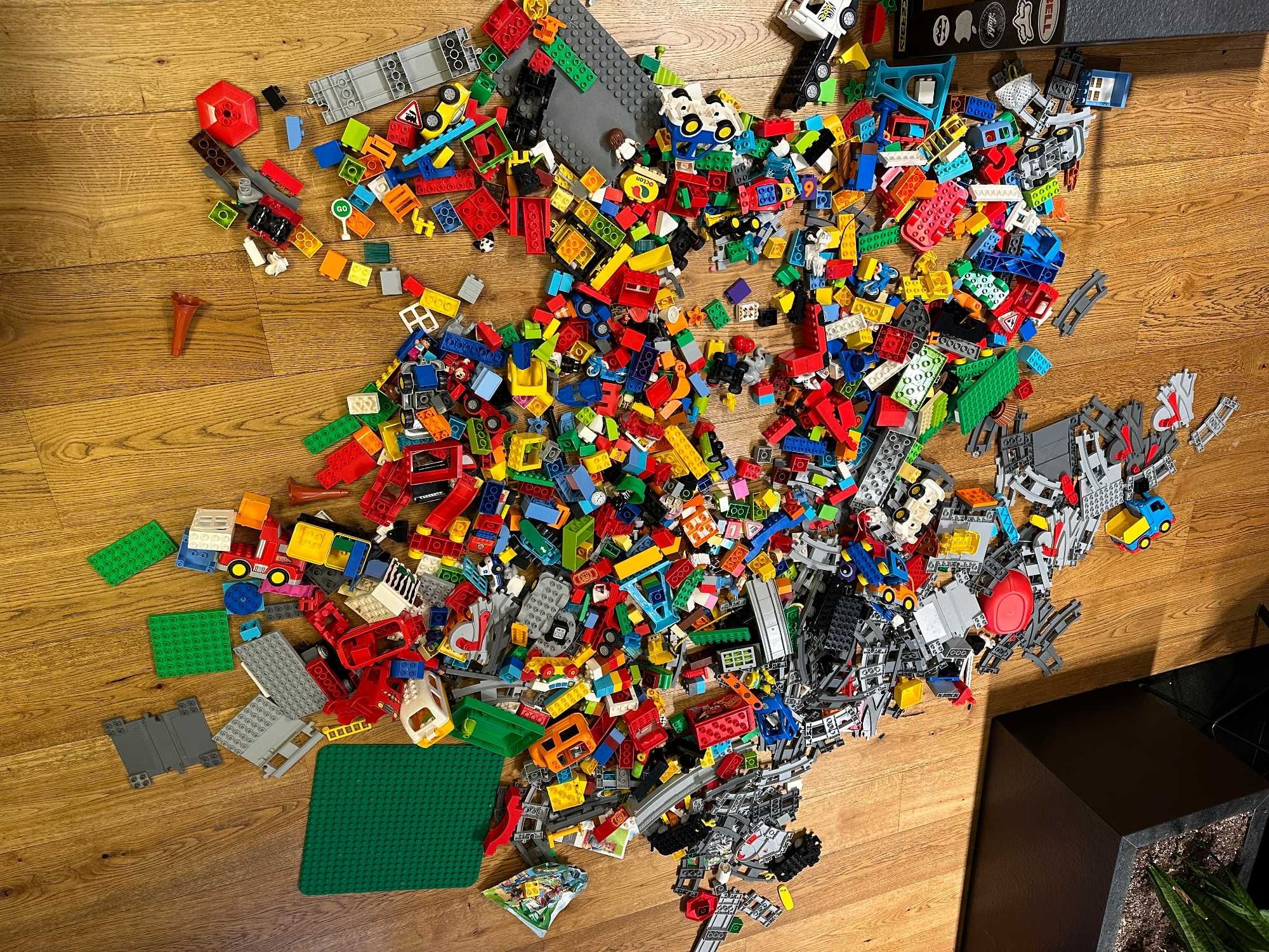 Klocki LEGO DUPLO duży zestaw MIX dwie kolejki, 3 zestawy torów