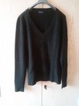 sweter czarny w serek