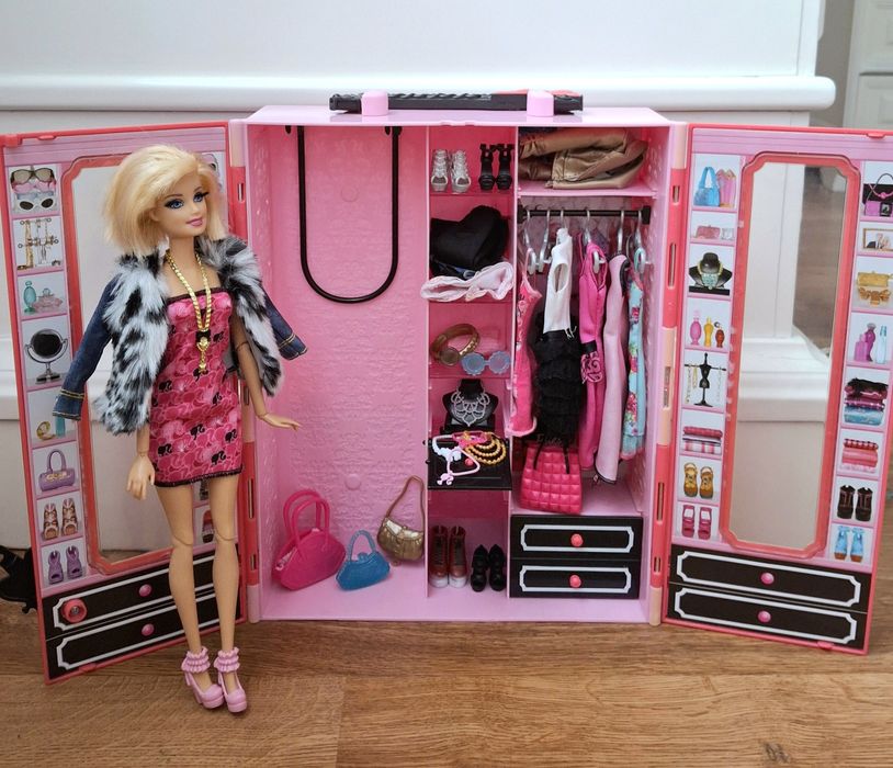 Szafa Garderoba Walizka Barbie Mattel + Lalka