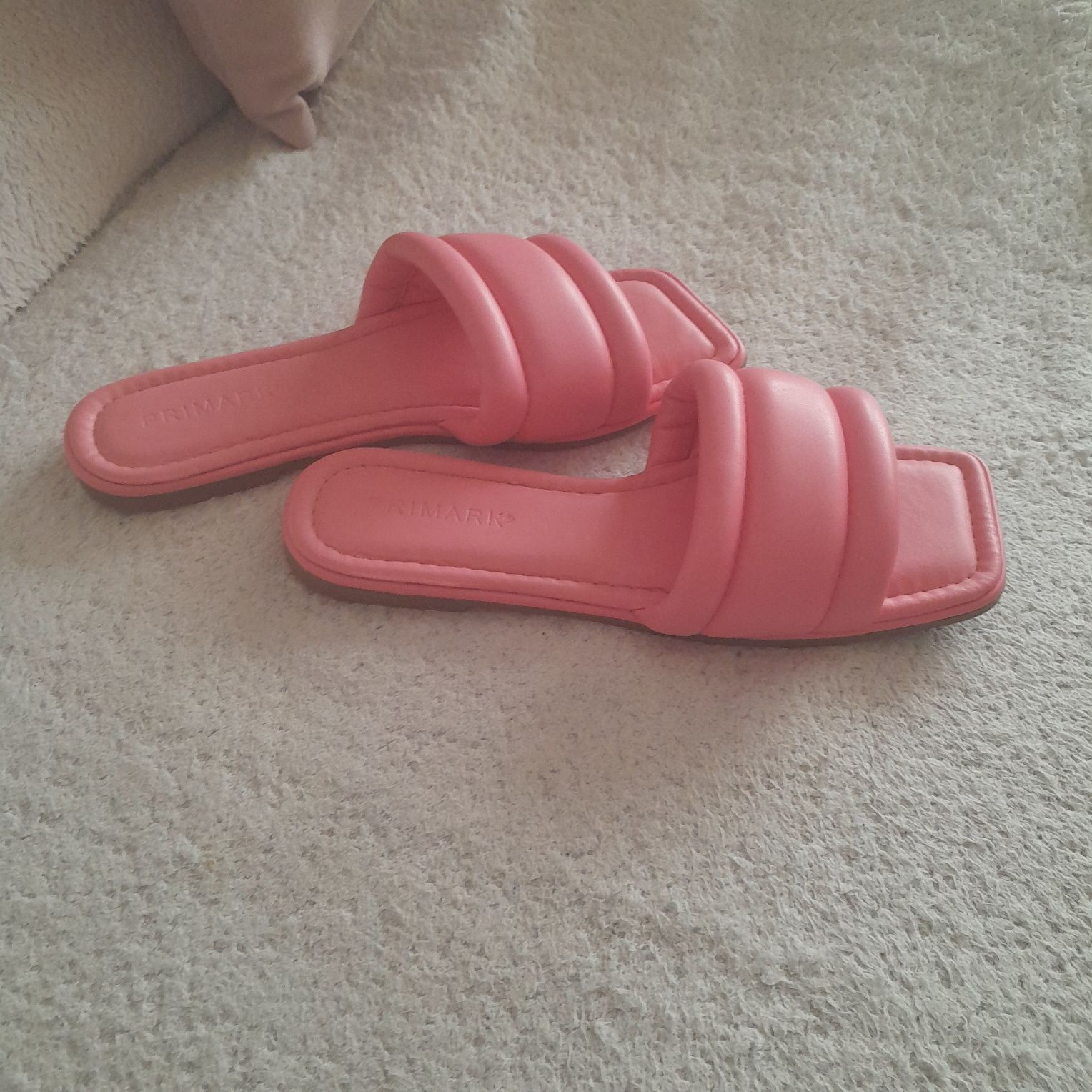 Klapki Primark nowe