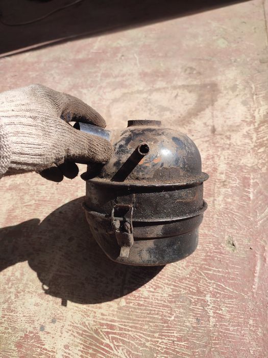 Бензобак, повітряний фільтр та педалі. Розборка ЗАЗ-968 (запорожець).