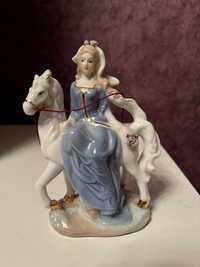 фарфоровая статуэтка «девушка на коне»