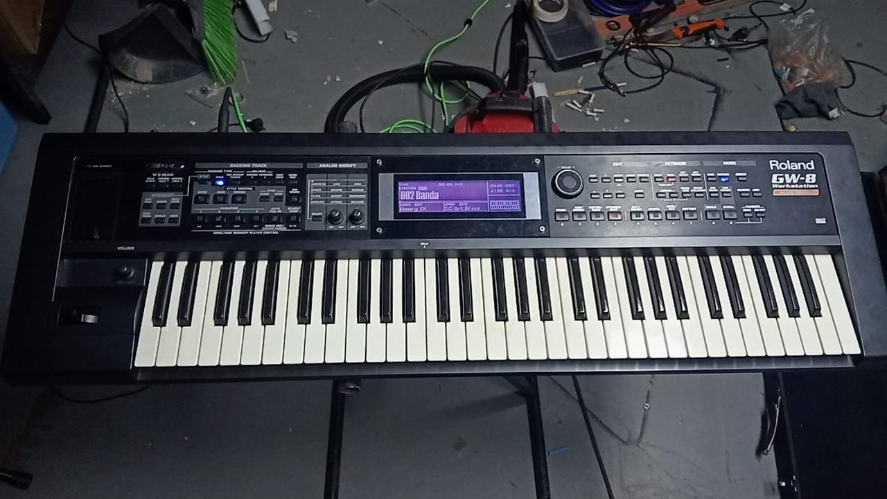 Teclado Roland GW-8