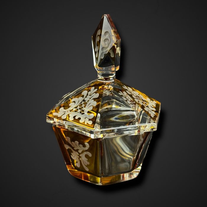 Kryształowa bomboniera puzderko bursztynowa b5/10283