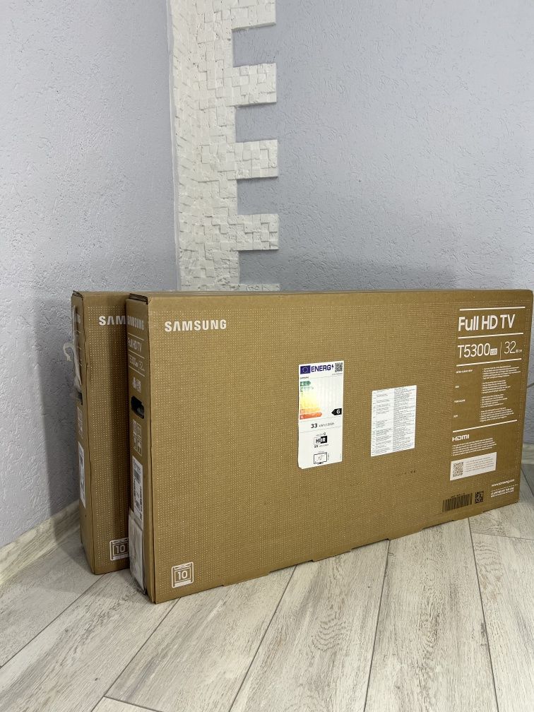 Телевізор Samsung "32"  32T5302 FULL HD Smart tv Wi-fi  T2