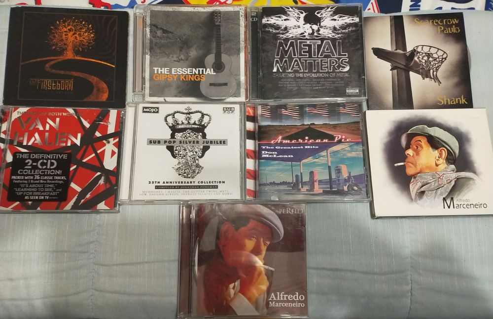 Lote de cds de música