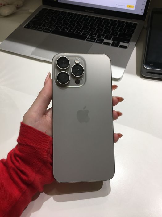 IPhone 15 pro max 256 gb колір Натуральний титановий