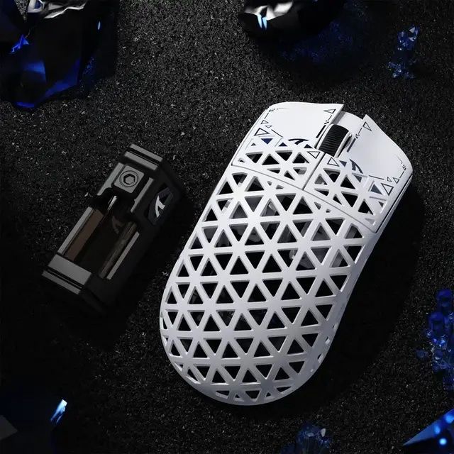 Attack Shark R5 Ultra White