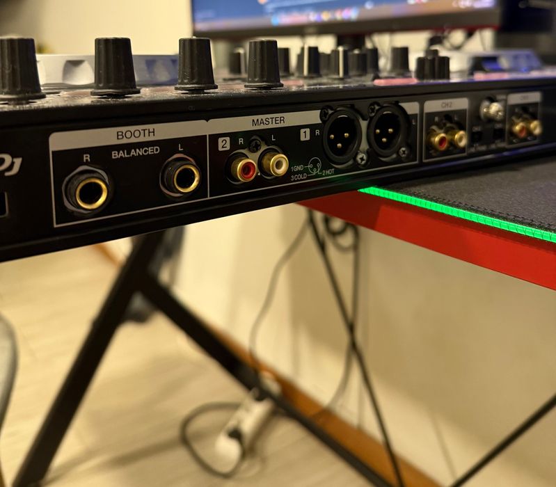 Controladora DDJ-SR2