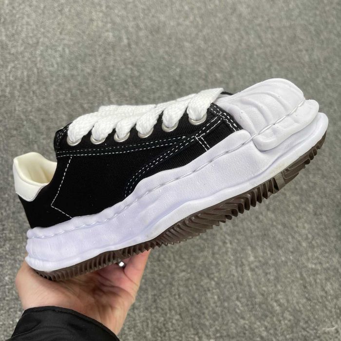 Maison Mihara Yasuhiro Blakey OG Sole Canvas Low
Black No Logo