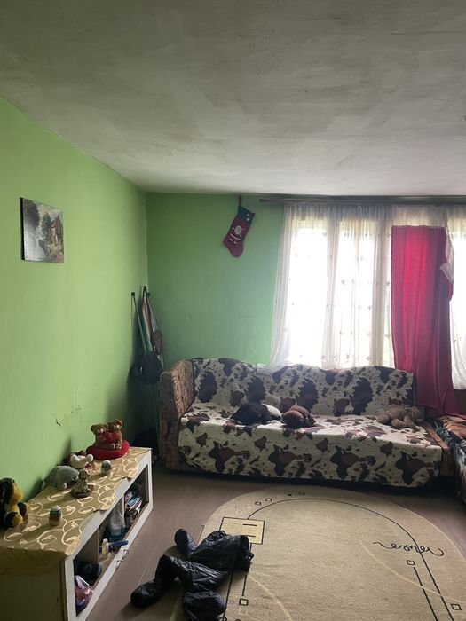 Будинок с земельною ділянкою