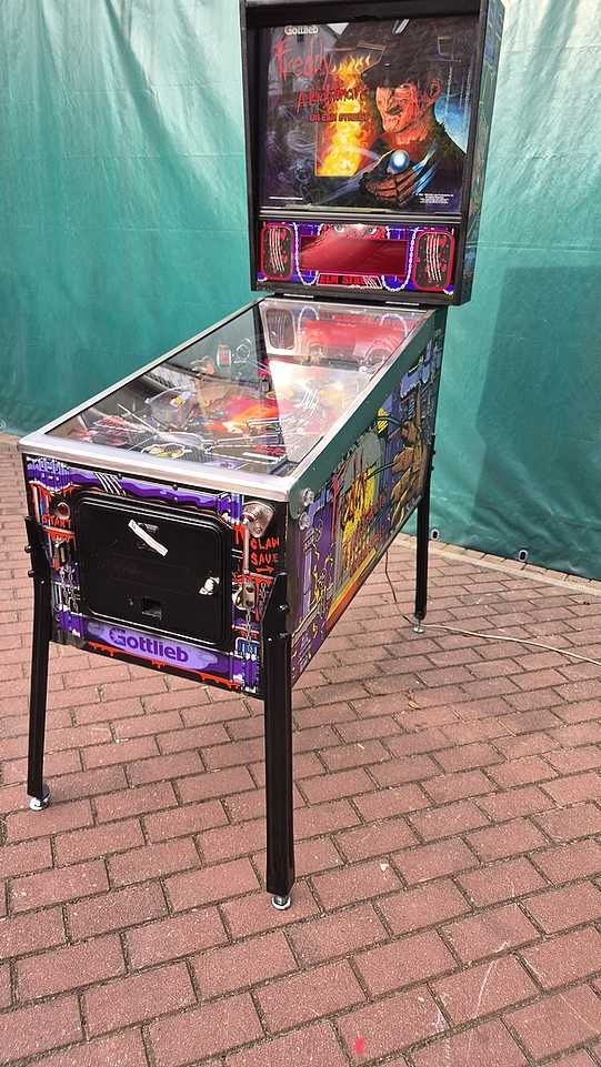 flipper The Flintstones i Freddy Nightmare on Elm Street - Pinball