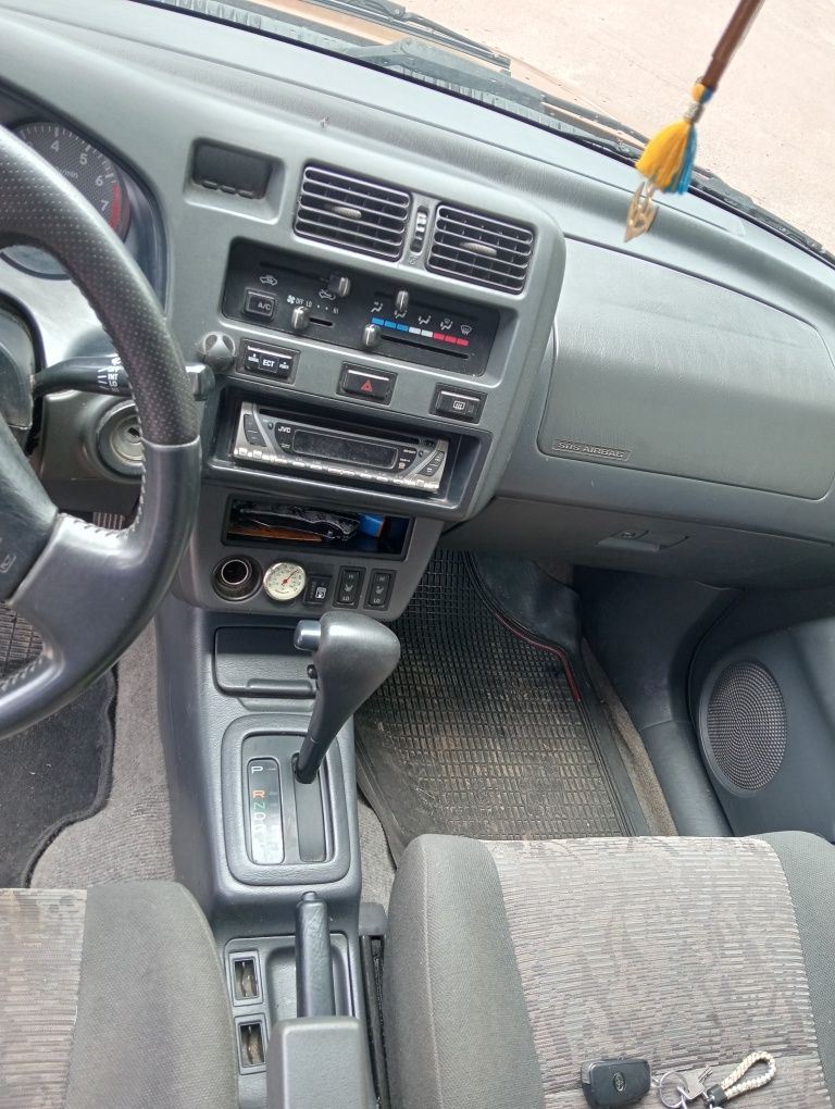 Продам Toyota rav 4 1 4×4