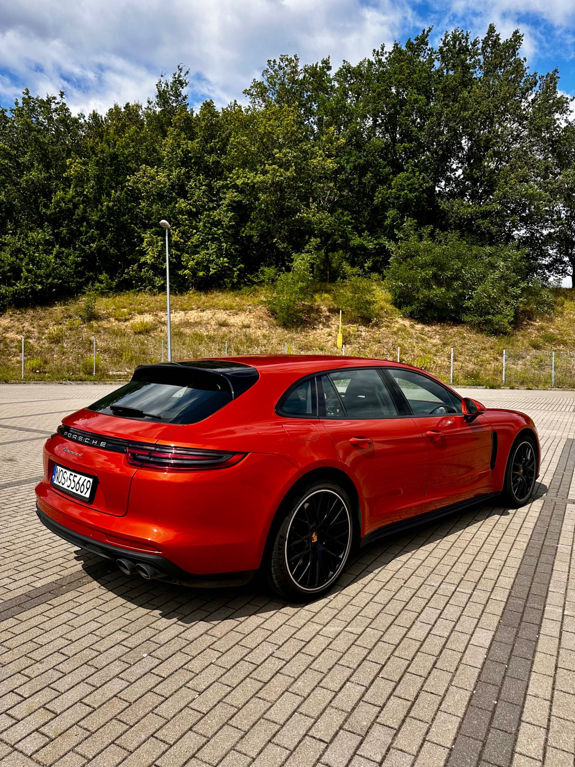 Auto do ślubu, sesji Porsche Panamera