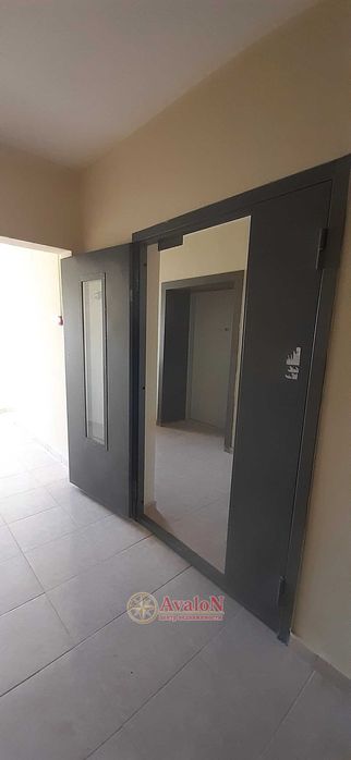Продам двухкомнатную квартиру на Сахарова 38500