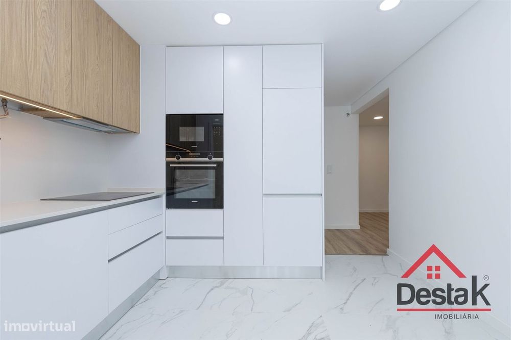 Apartamento T3 Venda em Santo António dos Cavaleiros e Frielas,Loures