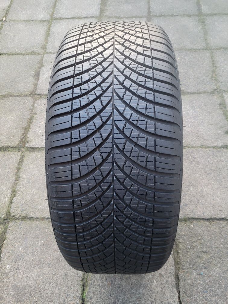 225.45.17 94W Goodyear Vector 4Seasons Gen-3 1szt