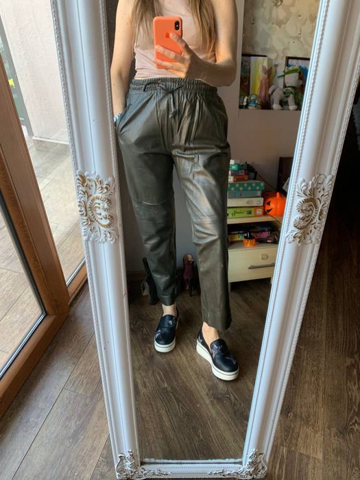 Шкіряні штанці