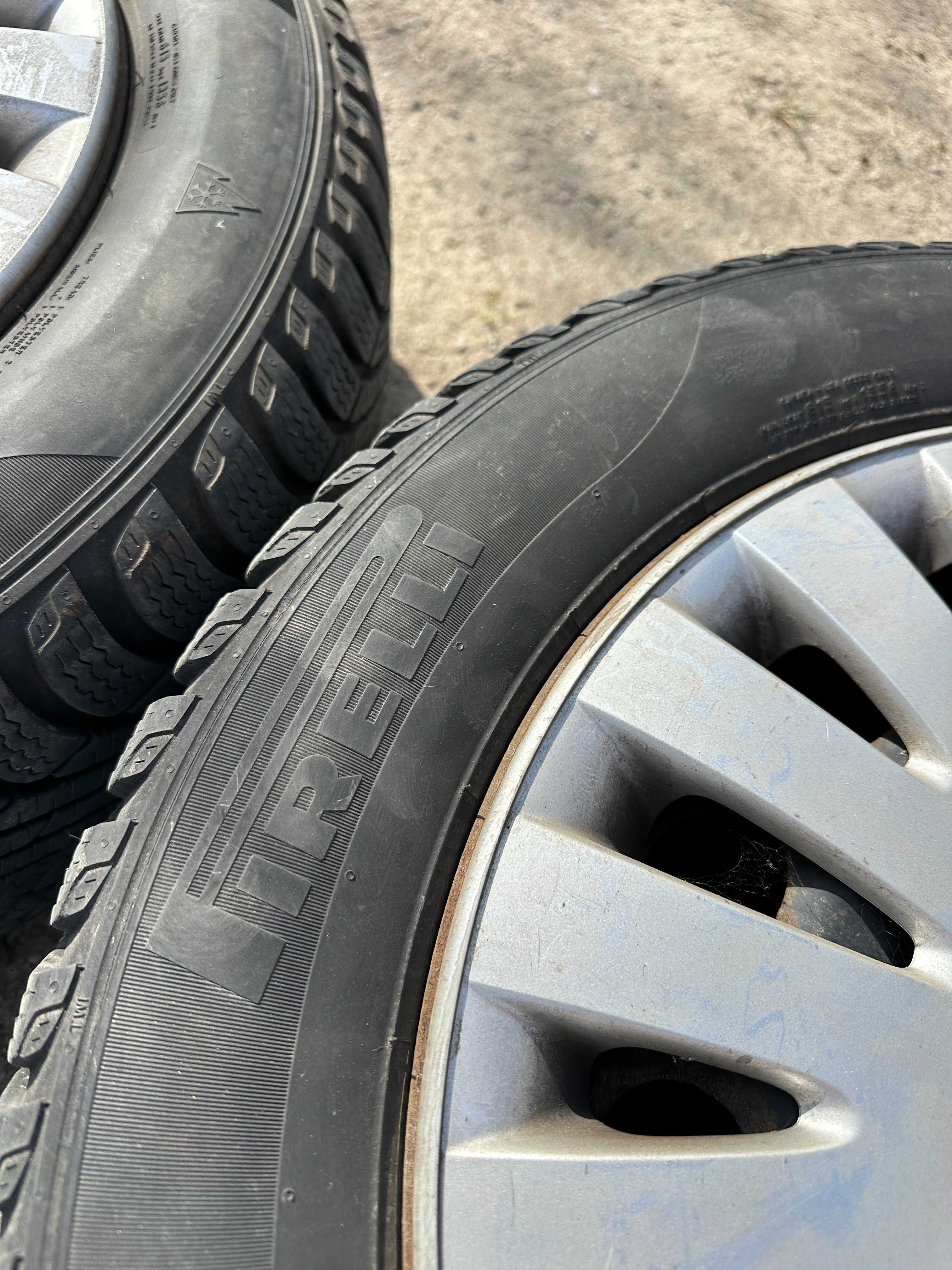 opony zimowe z felgami 5x112 pirelli 205/55/16 ładny stan