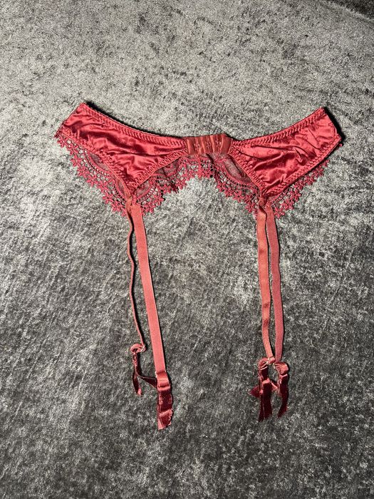 Пояс на чулки