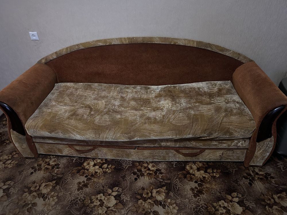 Безкоштовно Віддам Диван/Кровать