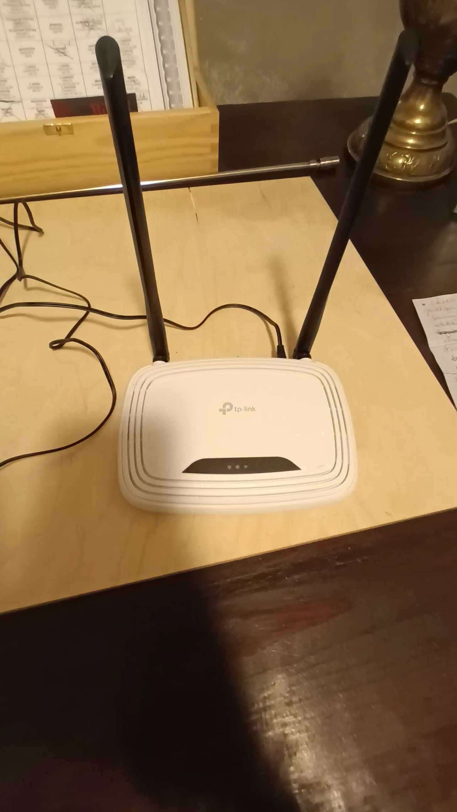 TP-link router model TL-WR841N