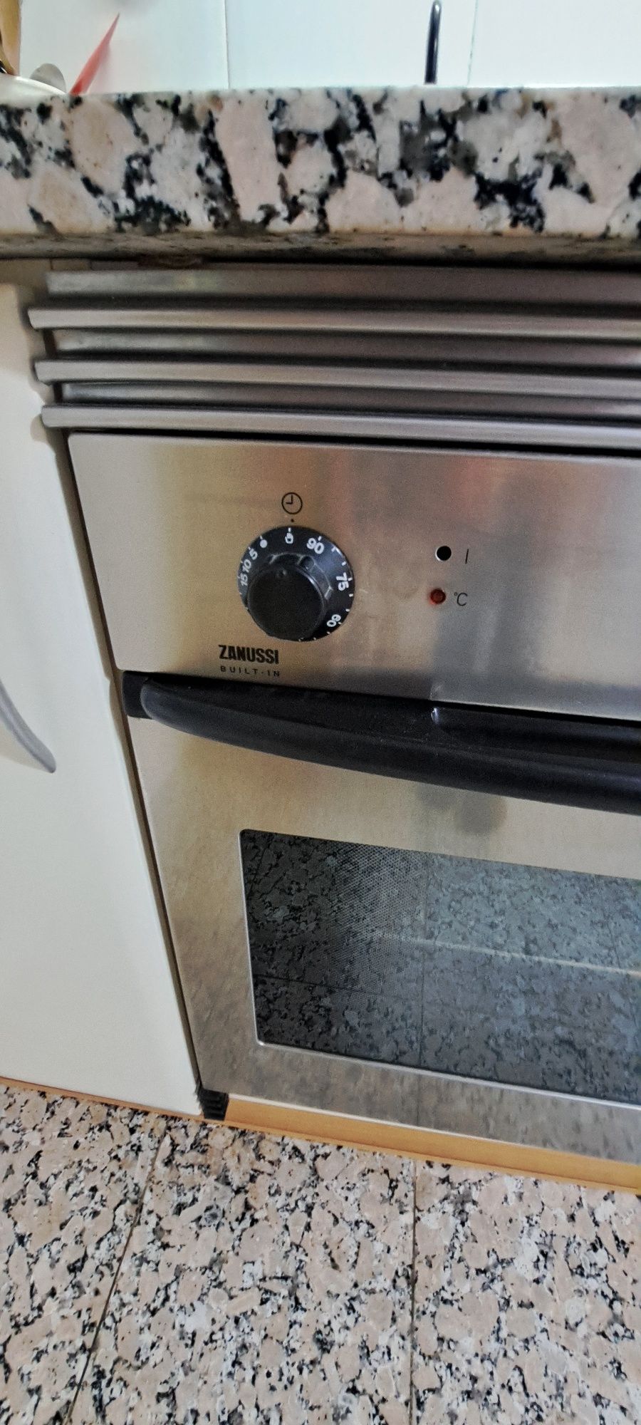 Forno de encastrar Zanussi