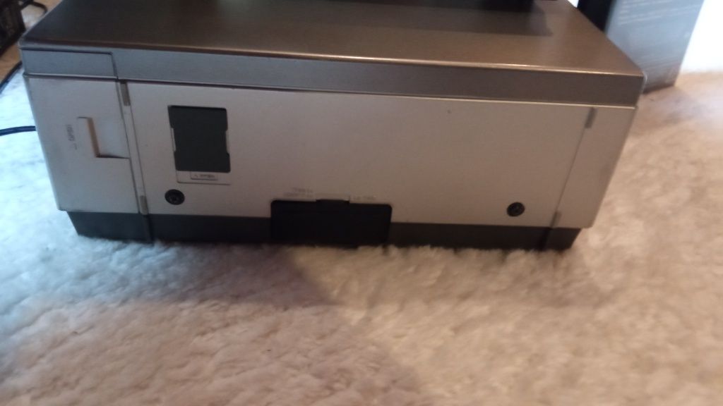 Hitachi VT-6500E VHS Recorder śliczny, sprawny lata 80'