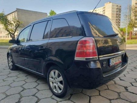 Opel Zafira B- 2007 -1.9 cdti
