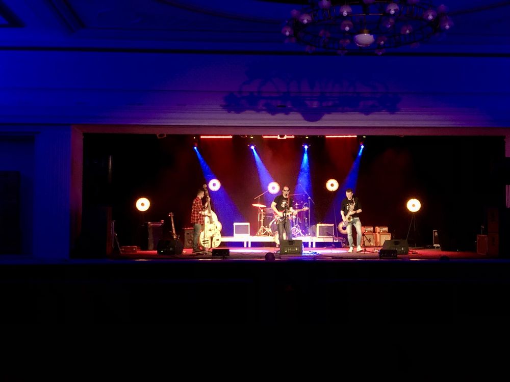 Nagłośnienie Oświetlenie Scena Podesty realizacja eventów