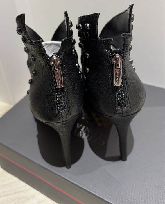 Жіночі ботильйони Vince Camuto