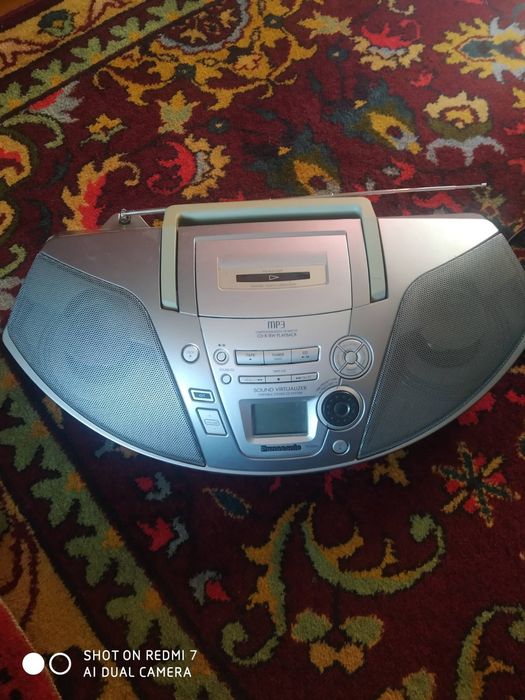 Продам магнитофон Панасоник