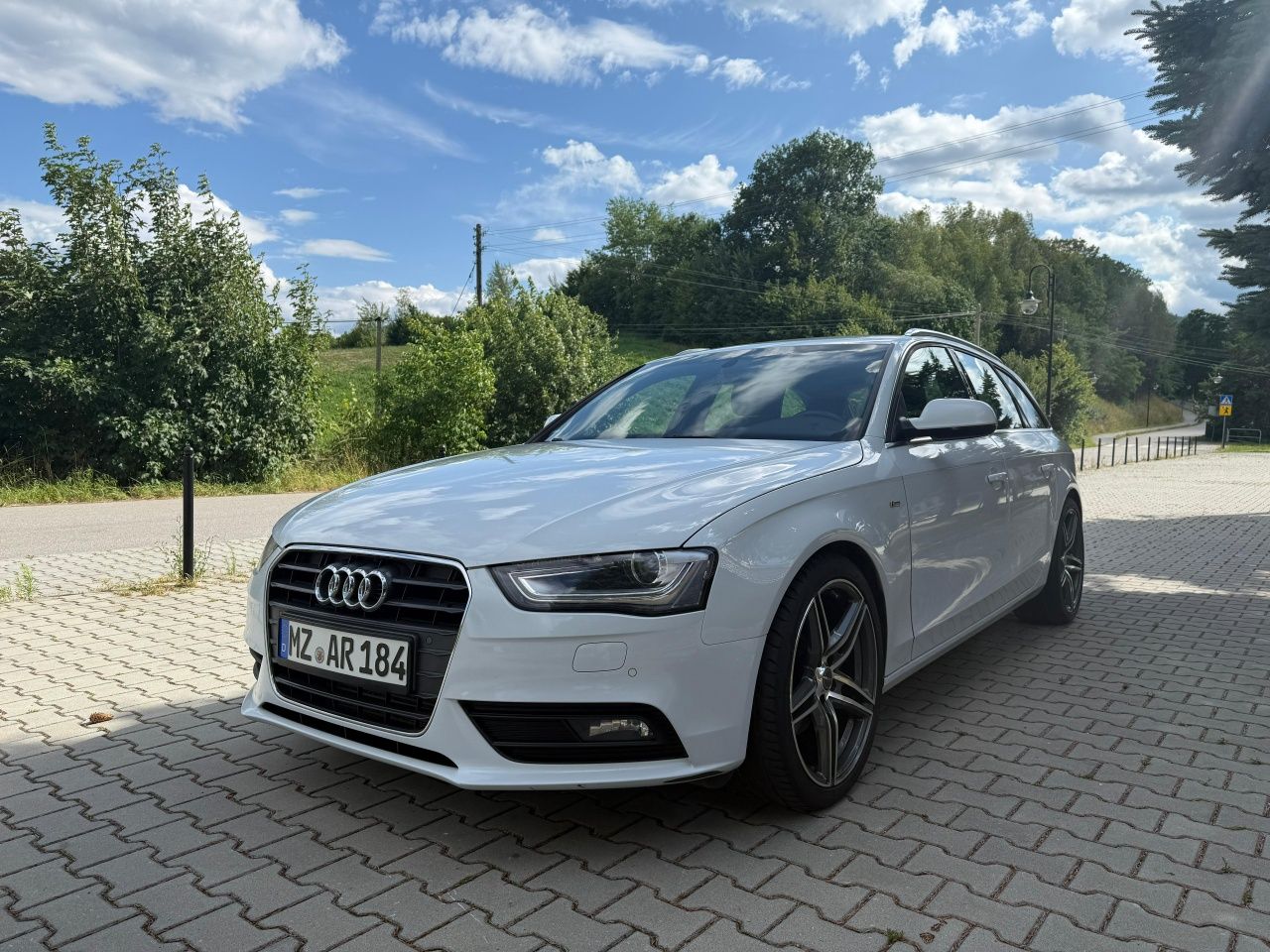 Audi A4 B8 !! 2.0 TDI ! LED ! S-Line ! Borbet !