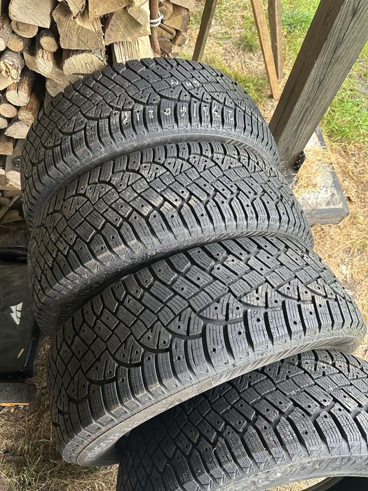 235/60 R18 Continental Зимова гума