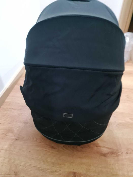 Alcofa Cybex PRIAM Capazo Lux Deep - Preto