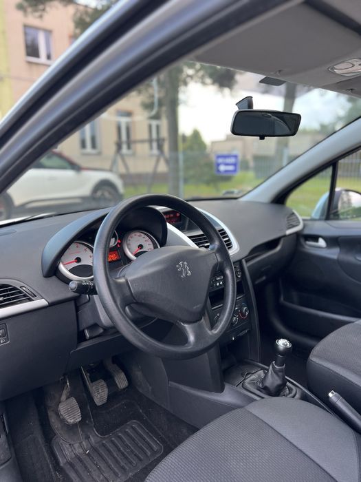 Peugeot 207 LIFT 2010 / 135tyś km / Klimatyzacja / Brak korozji