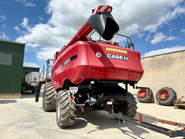 Case IH 8010 Axial Flow
