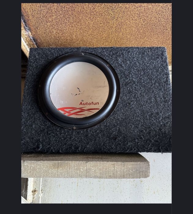 Продам сабвуфер ви машину